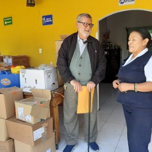Visita al asilo Cabecitas de Algod&oacute;n