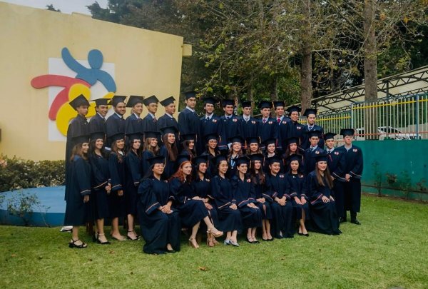 ¡Felicitaciones, Graduandos de la Promoción XXIII!