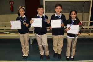 Entrega de reconocimientos a mejores promedios- 2023