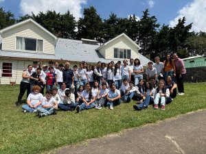 Solidaridad en acci&oacute;n: alumnos de sexto primaria visitan Fundani&ntilde;os